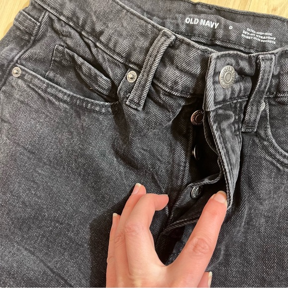 Old Navy Women's Extra High Rise Sky Hi Straight Black Distressed Size 0 - Picture 7 of 8